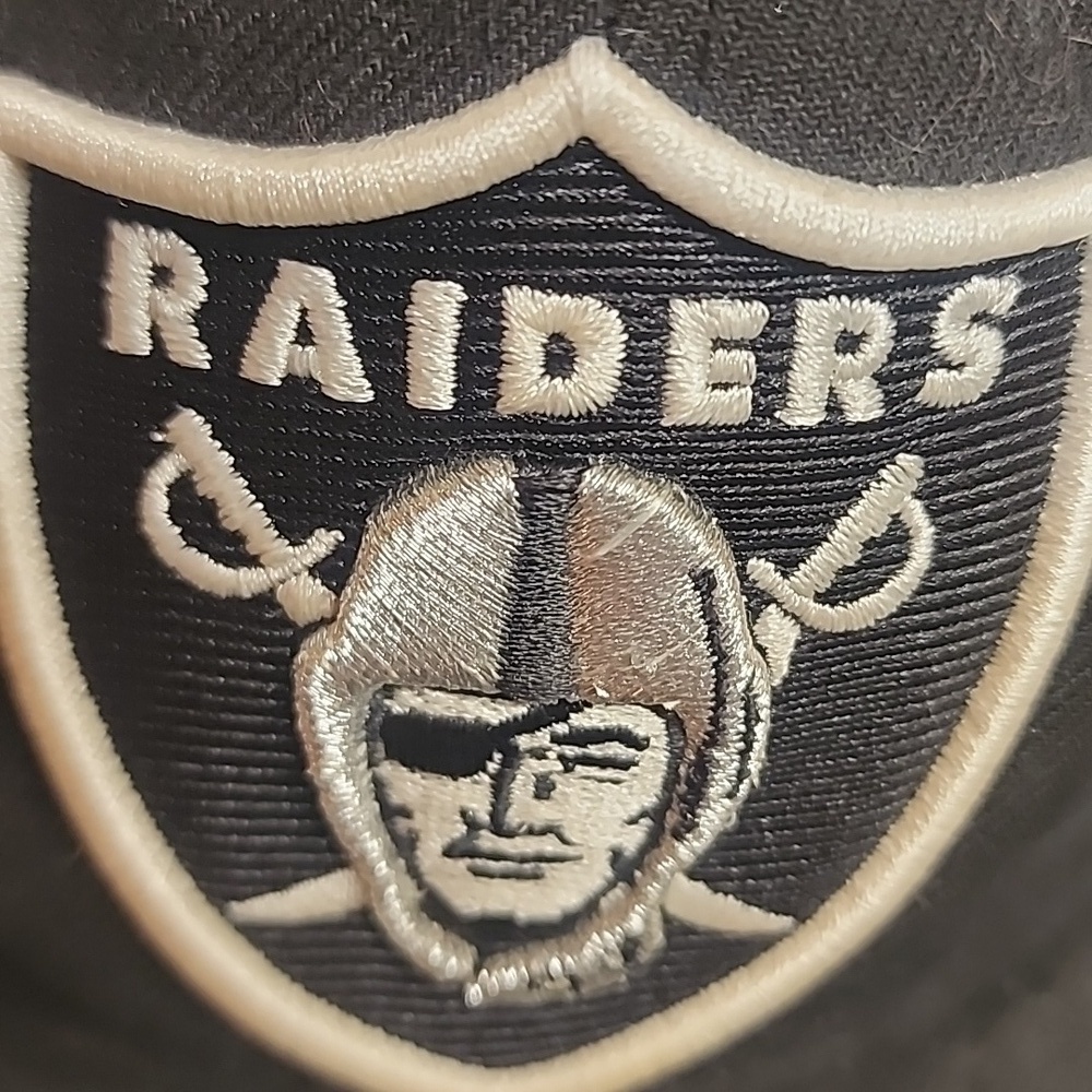 NFL Vintage 59Fifty New Era 8 63.5cm Black Raiders Well- Loved Unisex Cap - Picture 8 of 11